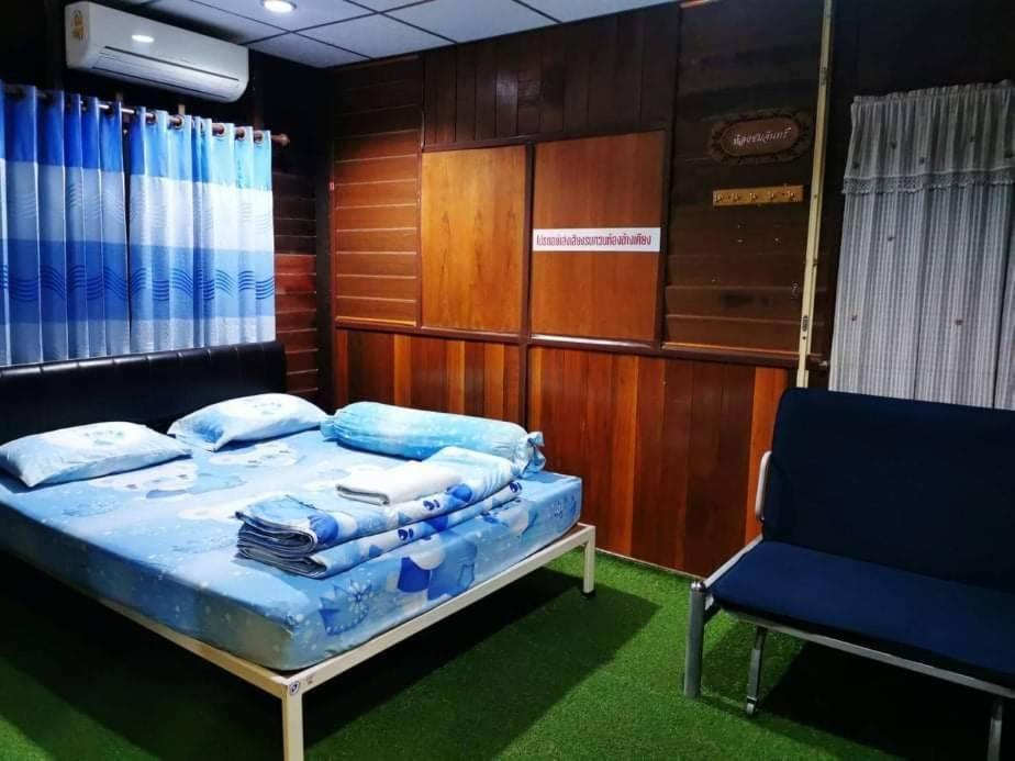 Ban Mae Arom Apartment Amphawa Room photo
